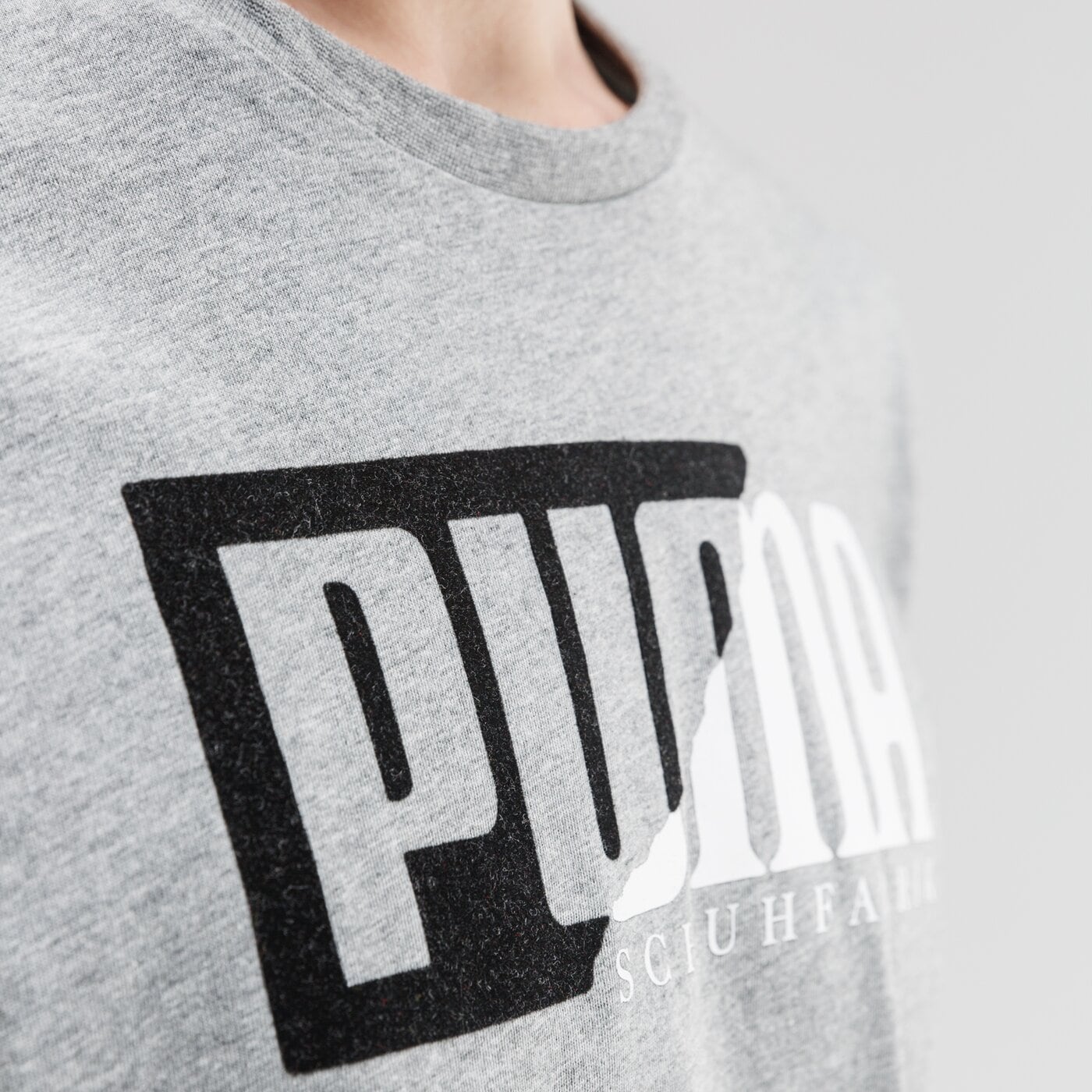 Koszulka męska PUMA T-SHIRT FLOCK GRAPHIC 581910 03 kolor szary