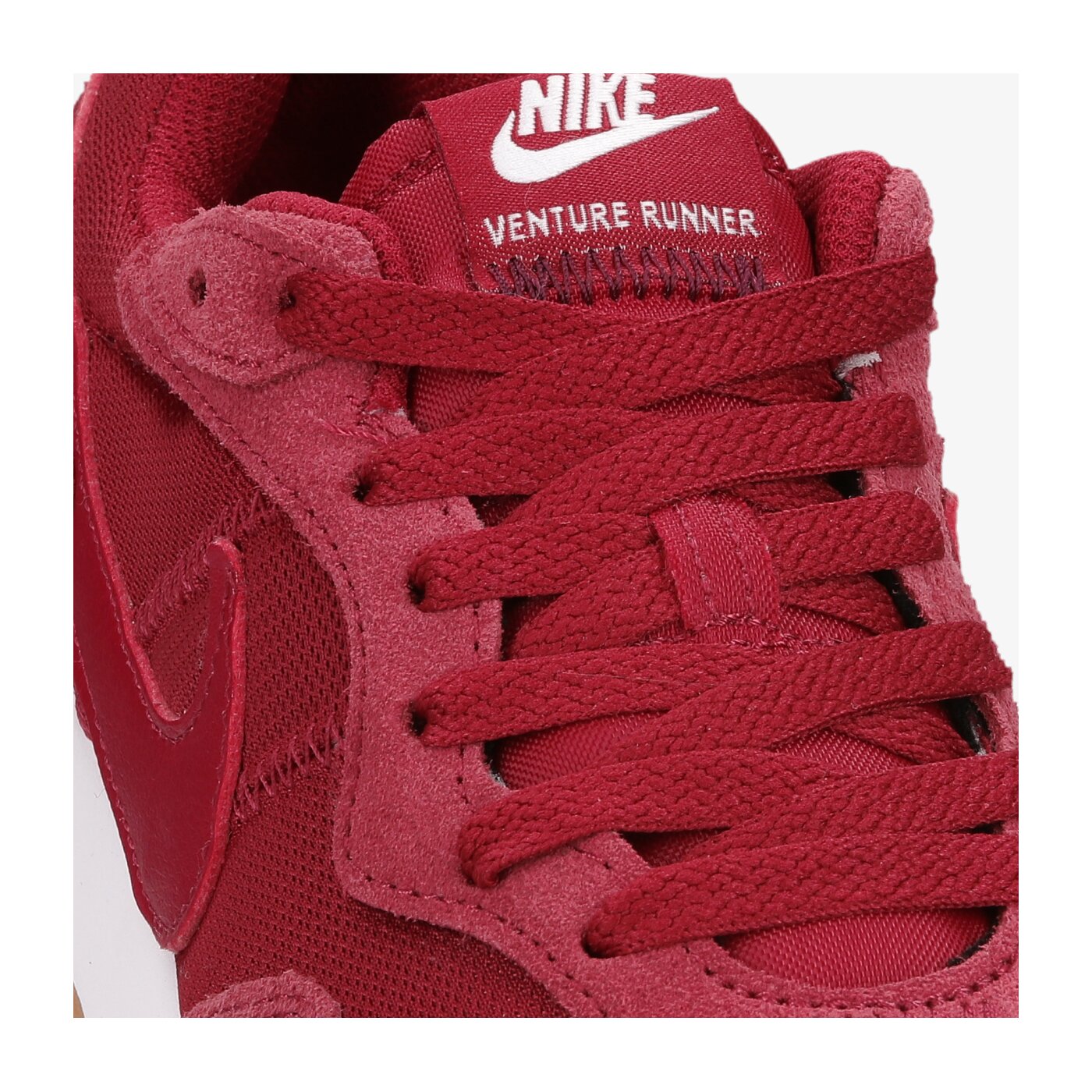 Buty sportowe damskie NIKE VENTURE RUNNER ck2948-600 kolor bordowy