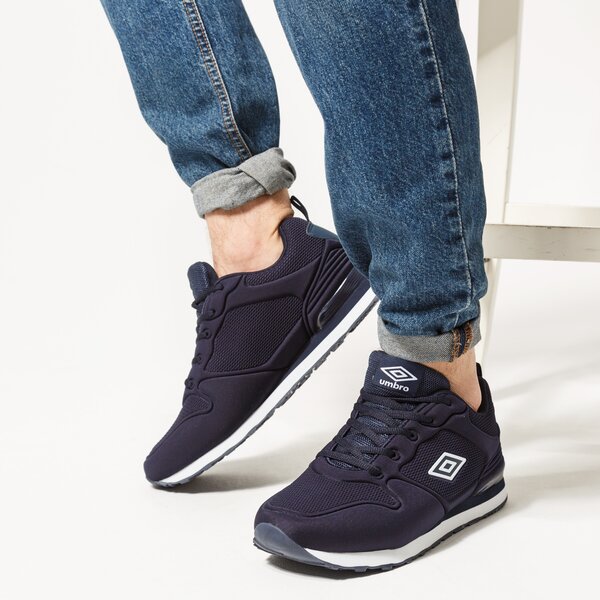 Buty sportowe męskie UMBRO IRE II umml120802 kolor granatowy