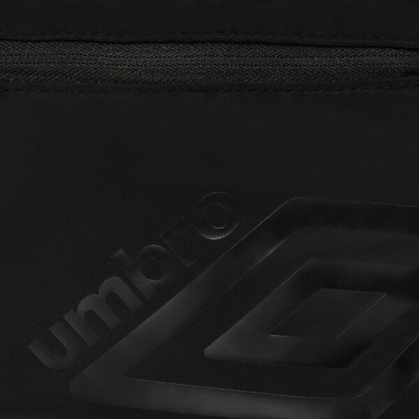 Torba sportowa damska UMBRO TOREBKA EARBY ul123tom06001 kolor czarny