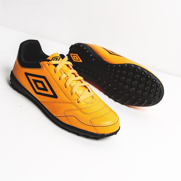 Buty piłkarskie dla dzieci UMBRO CLASSICO VI TF - JNR 81339ucfy kolor pomarańczowy