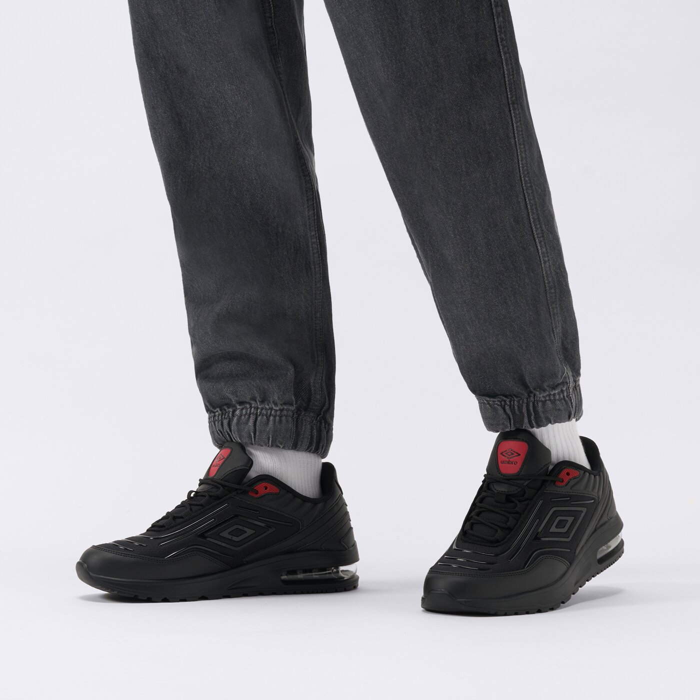 Buty treningowe męskie UMBRO PARANOID ummx224004 kolor czarny