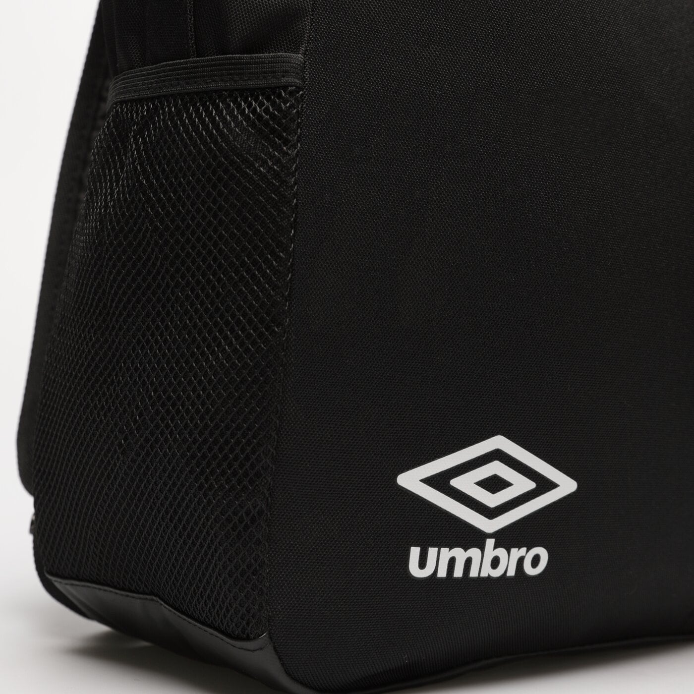 Plecak damski UMBRO PLECAK TEAM TRAINING 2 BACKPACK 30867u-090 kolor czarny