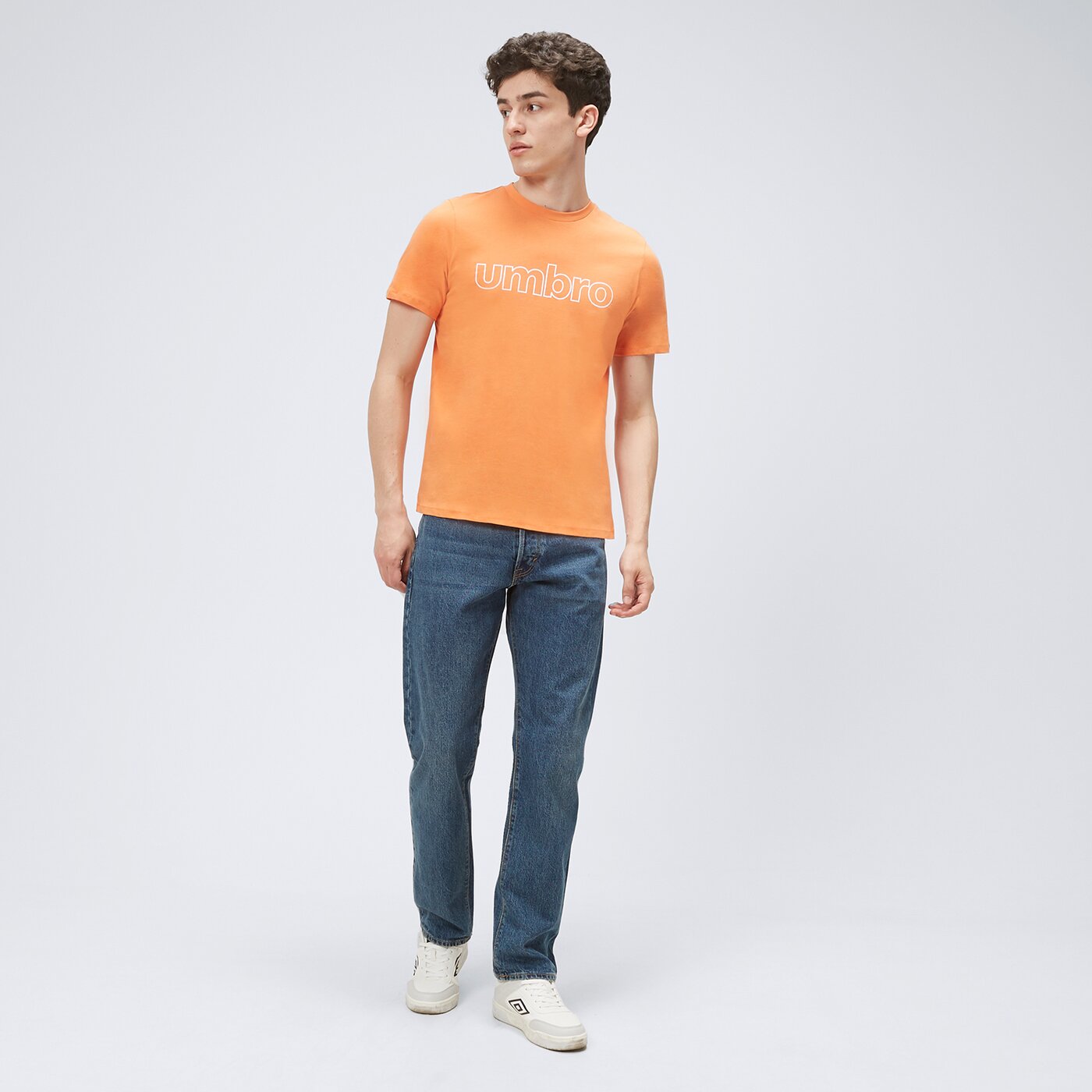 Koszulka męska UMBRO T-SHIRT FW LINEAR LOGO GRAPHIC 66199u-ag9 kolor pomarańczowy