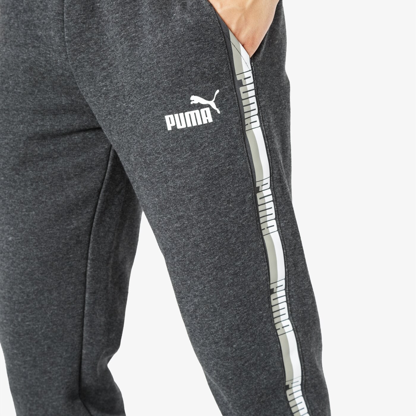 Spodnie dresowe męskie PUMA SPODNIE ELEVATED ESS TAPE 85241807 kolor czarny