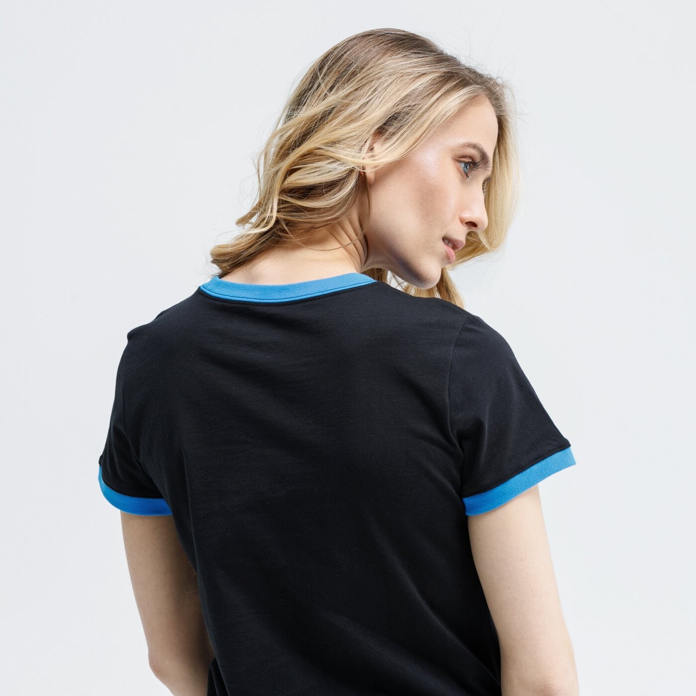 Koszulka damska NIKE T-SHIRT W NSW FUTURA RINGE ci9374-010 kolor czarny