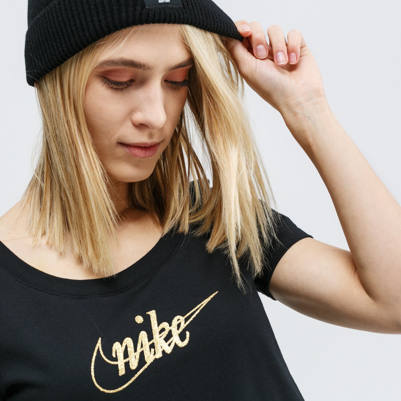 Koszulka damska NIKE T-SHIRT SS W NSW GLITTER 1 ci9365-010 kolor czarny