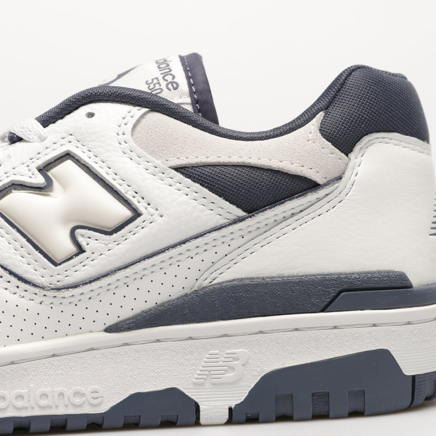 Buty sportowe męskie NEW BALANCE 550  bb550stg kolor biały