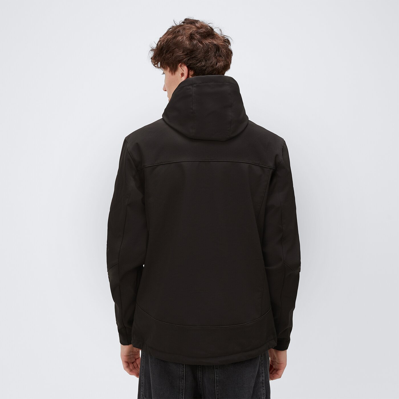 Kurtka zimowa męska FILA KURTKA SOFTSHELL MICHAL fw23pdm005000 kolor czarny