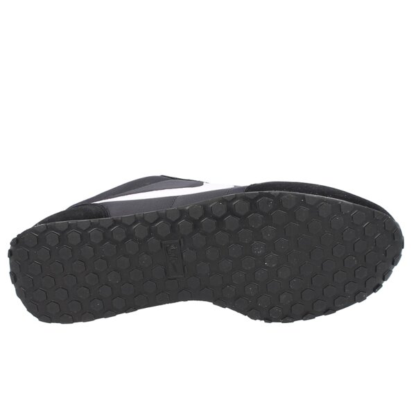 Buty sportowe męskie NIKE MACH RUNNER  303992010 kolor czarny