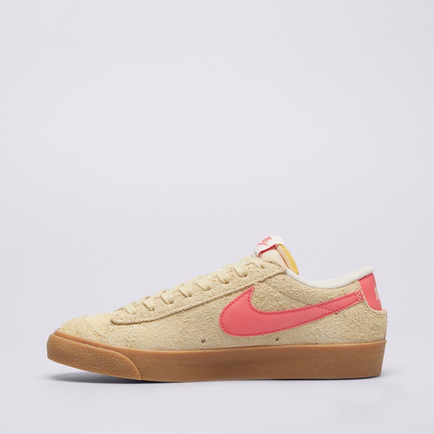Buty sportowe damskie NIKE BLAZER LOW '77 VINTAGE fq8060-700 kolor żółty
