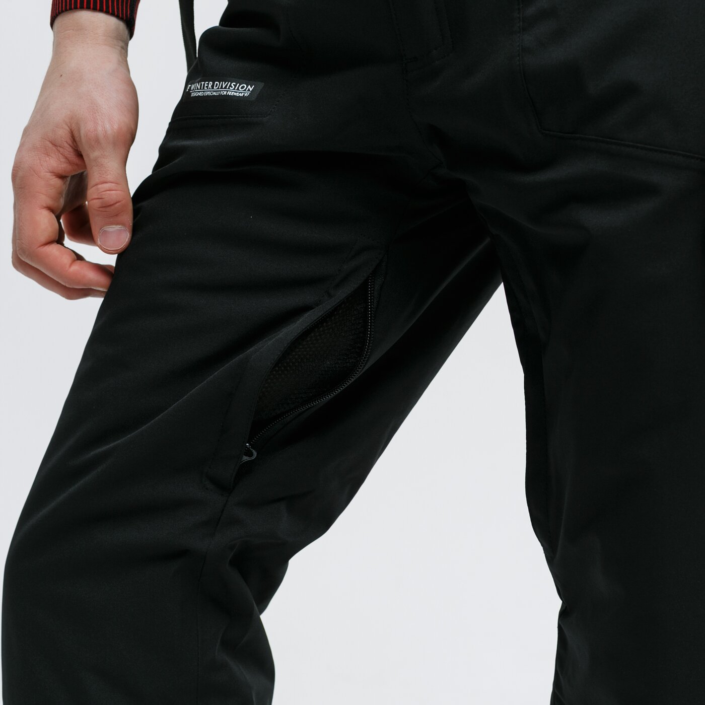 Spodnie dresowe męskie FEEWEAR SPODNIE NARCIARSKIE CARIBOU fw39spm52001 kolor czarny