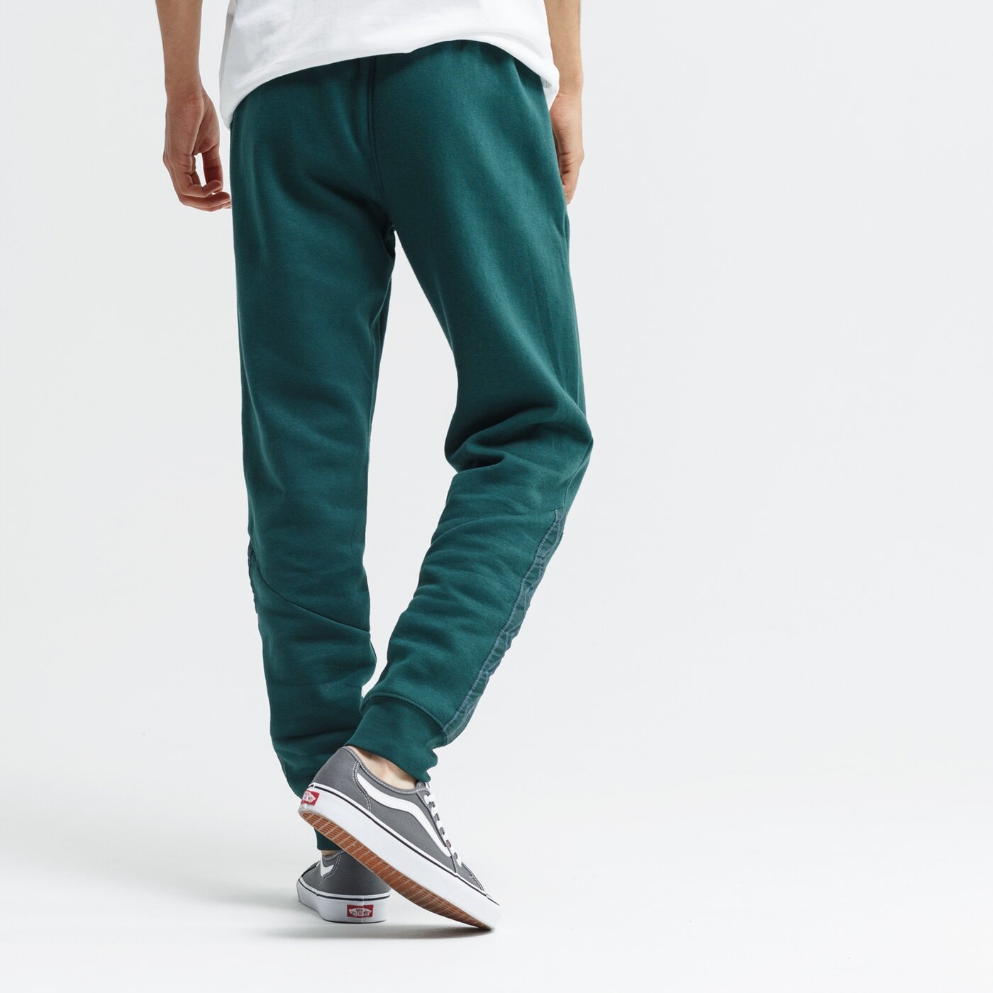 Spodnie dresowe męskie UMBRO SPODNIE FLEECE WITH CUFF TAPING 55194u-jey kolor zielony