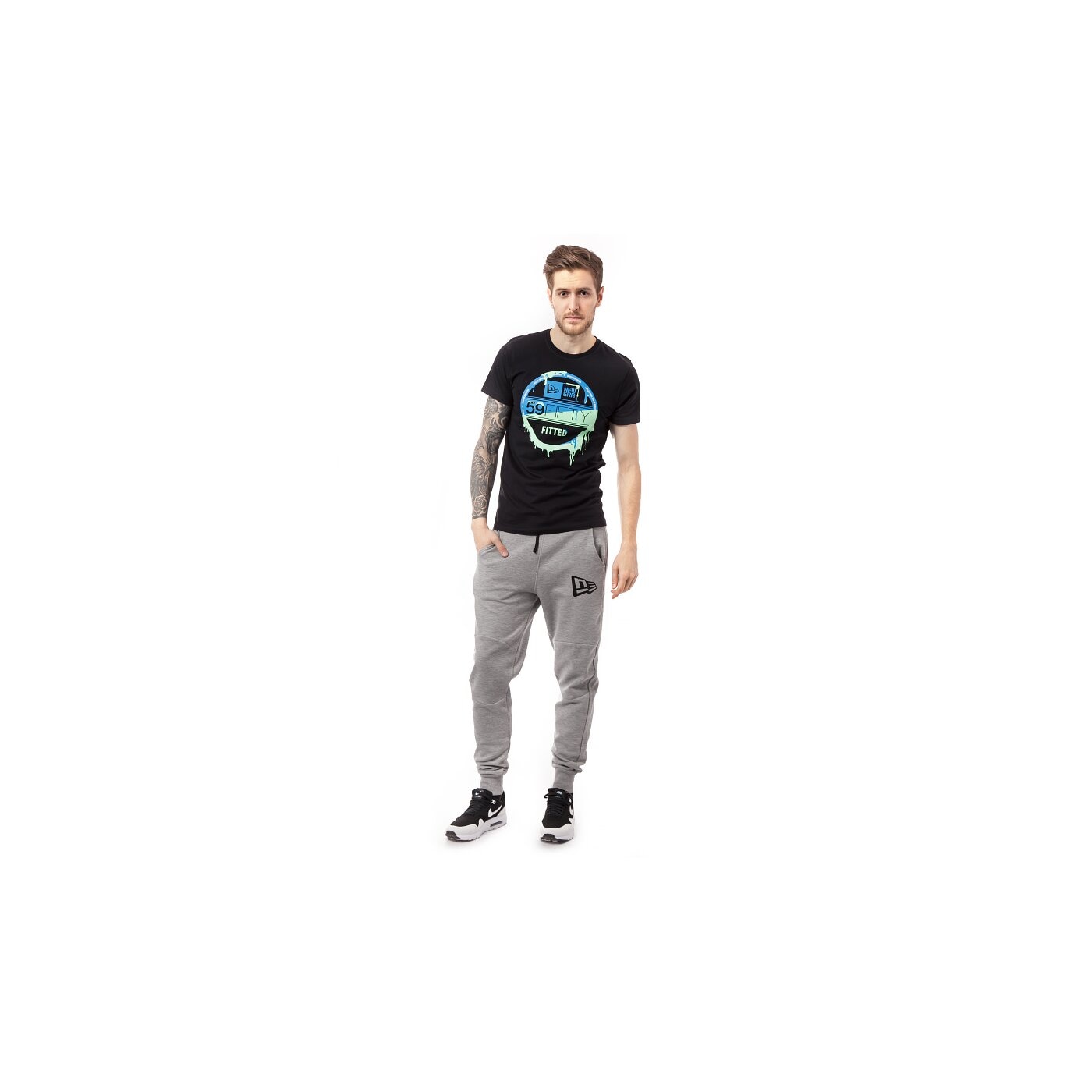 Koszulka męska NEW ERA T-SHIRT VISOR STICKY 11136456 kolor czarny