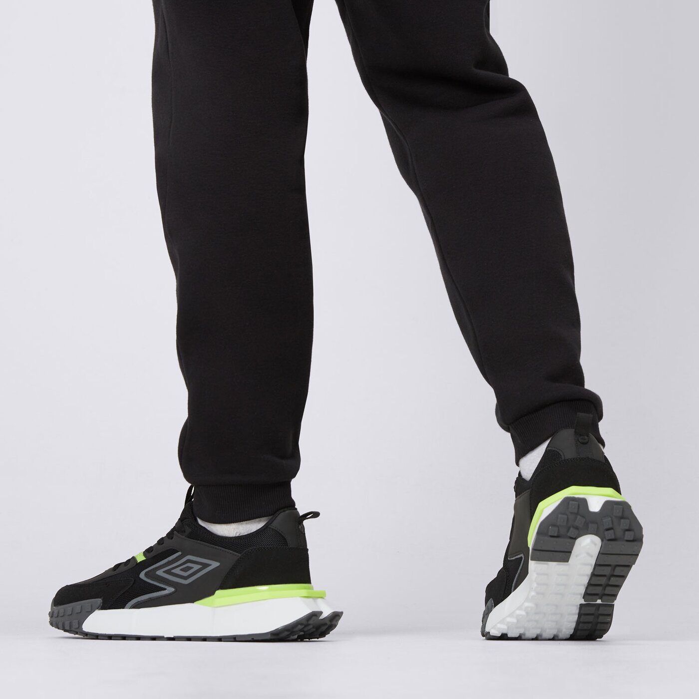 Buty sportowe męskie UMBRO ARLO umml125006 kolor czarny