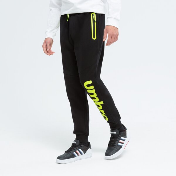 Spodnie dresowe męskie UMBRO SPODNIE FRANKIE ul122spm13001 kolor czarny