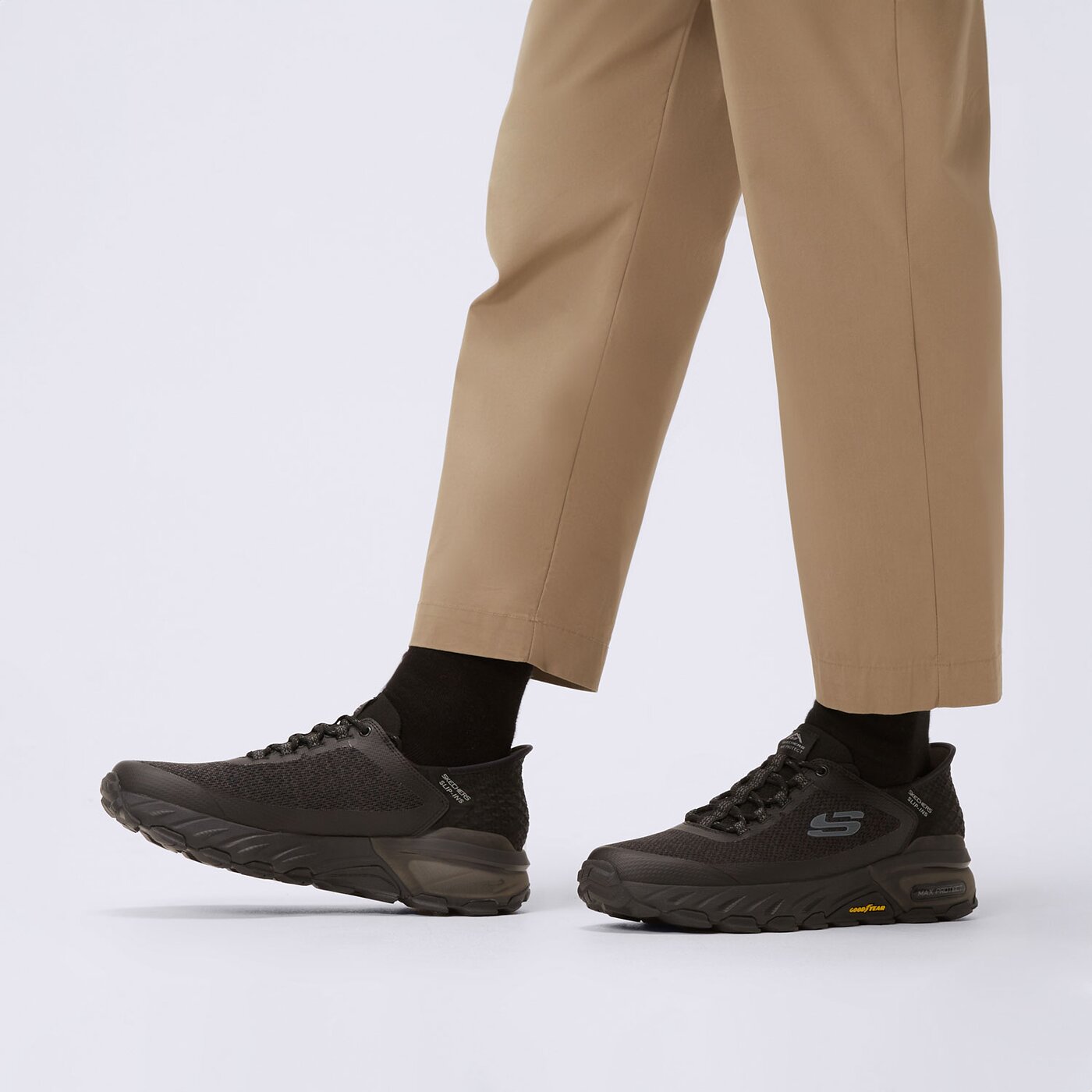 Buty sportowe męskie SKECHERS MAX PROTECT 237309bbk kolor czarny