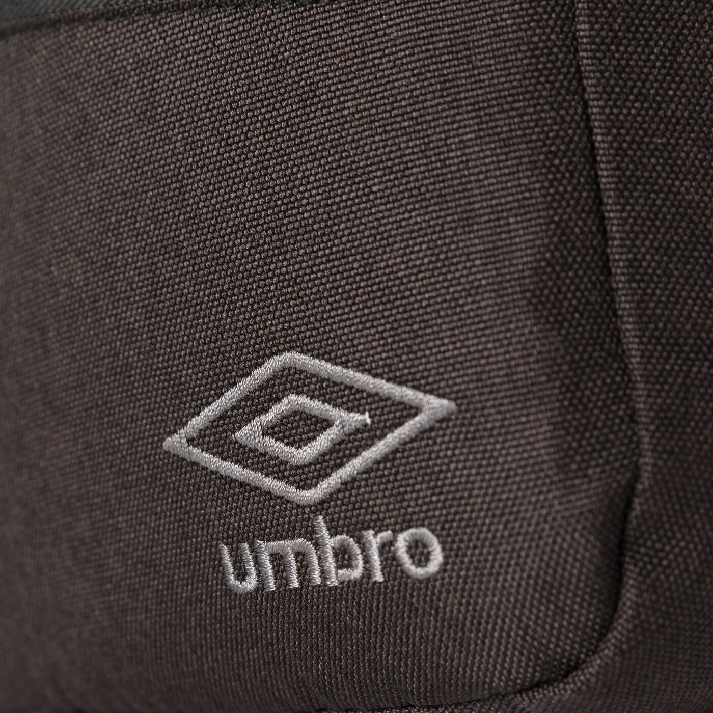 Torba sportowa damska UMBRO TOREBKA HESWALL ul321tom05001 kolor czarny