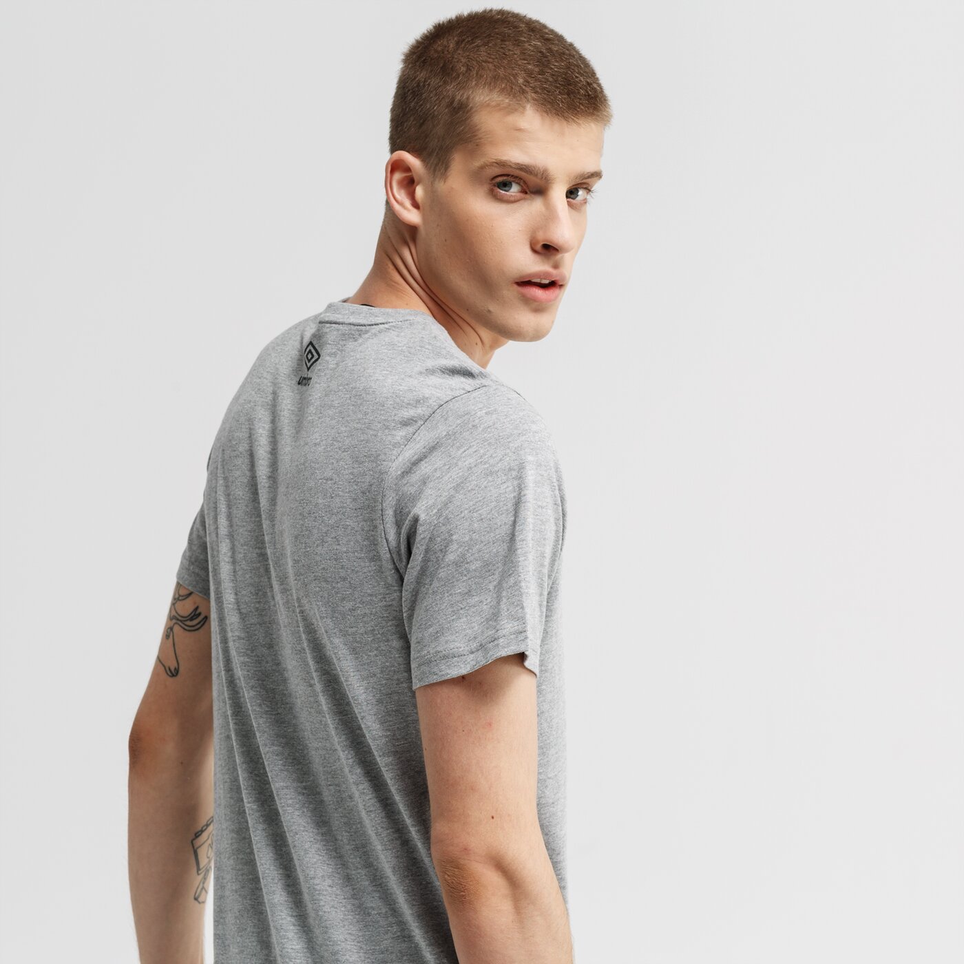 Koszulka męska UMBRO T-SHIRT TIMOTHY ul39tsm19002 kolor szary