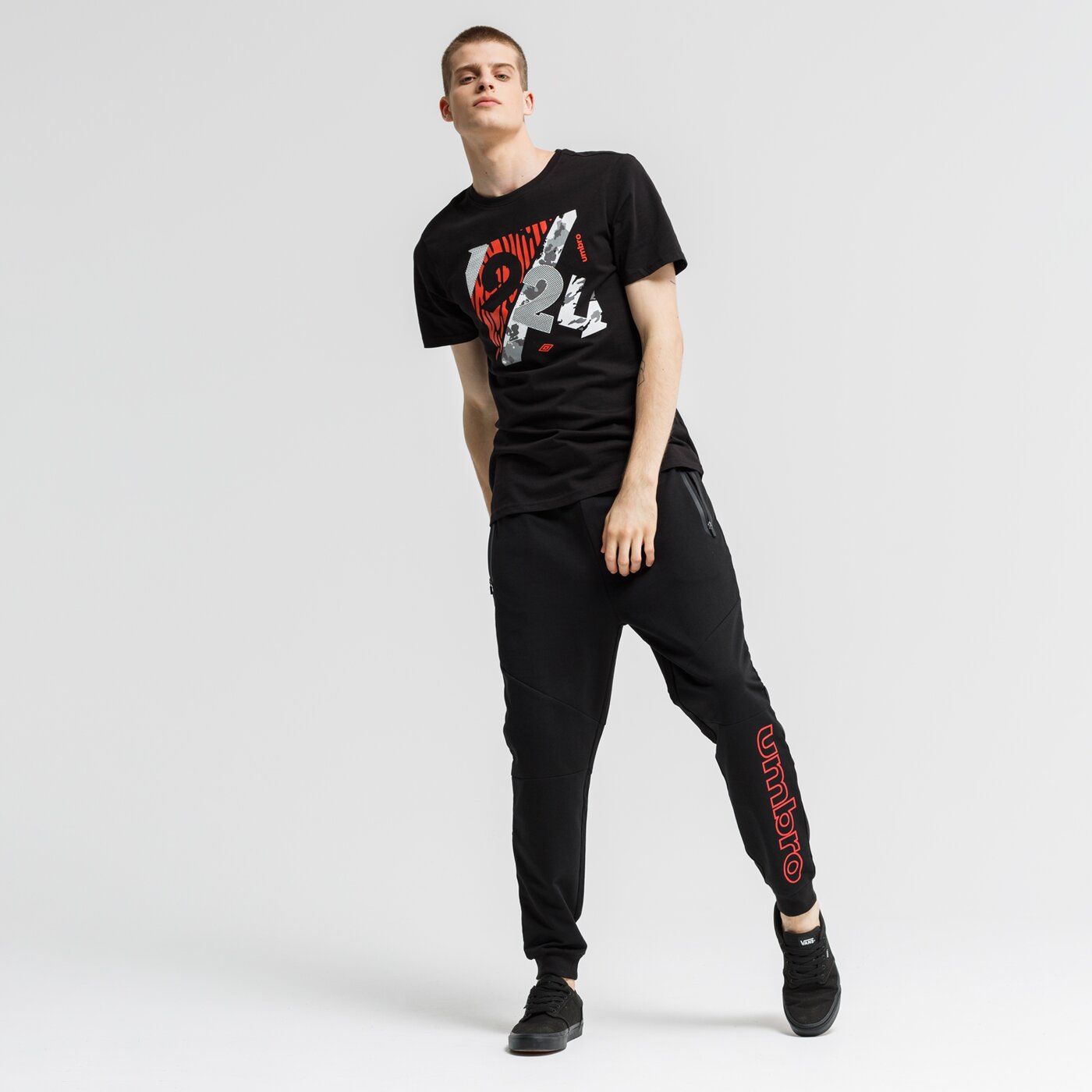 Koszulka męska UMBRO T-SHIRT STEVE ul39tsm18001 kolor czarny