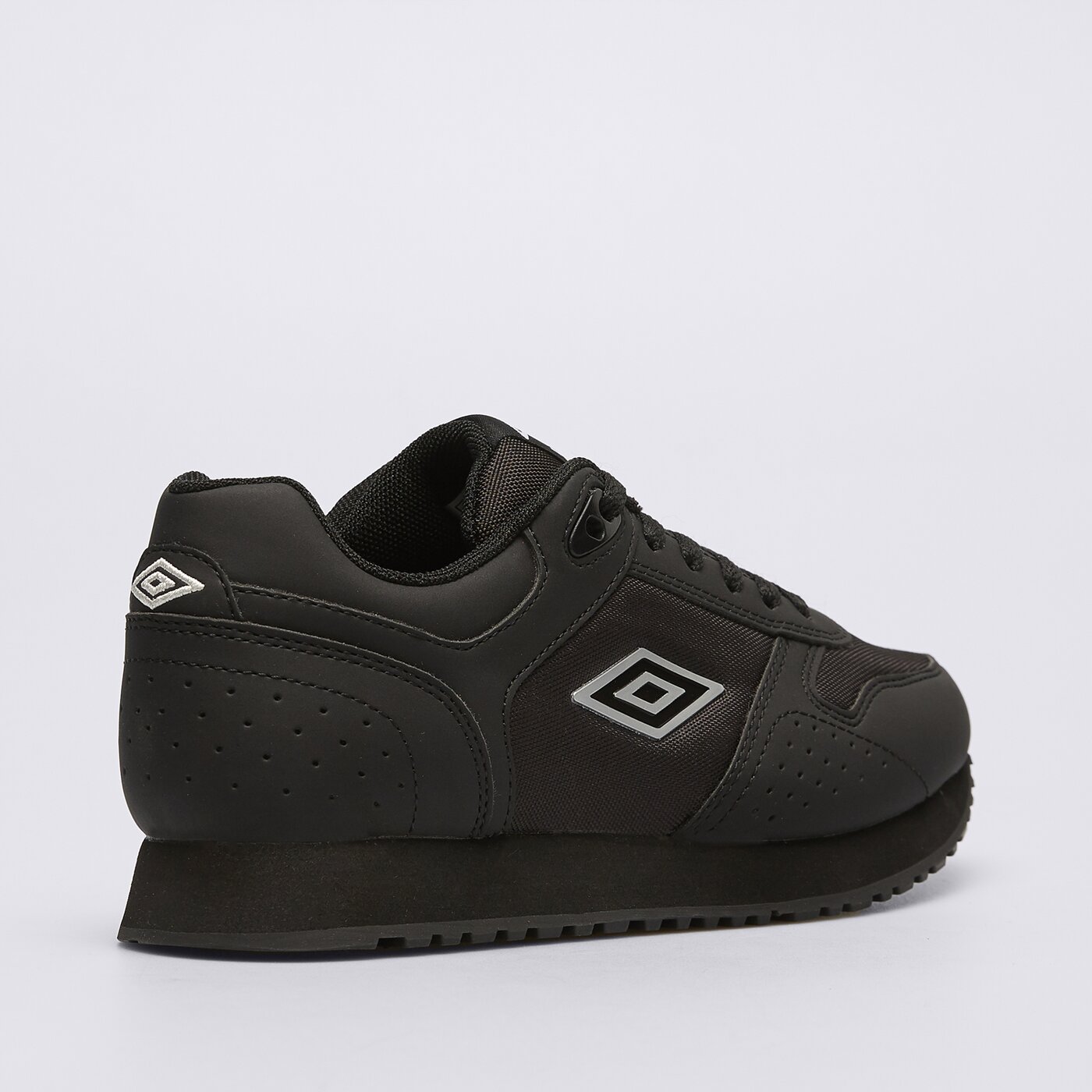 umbro follow wmns iii