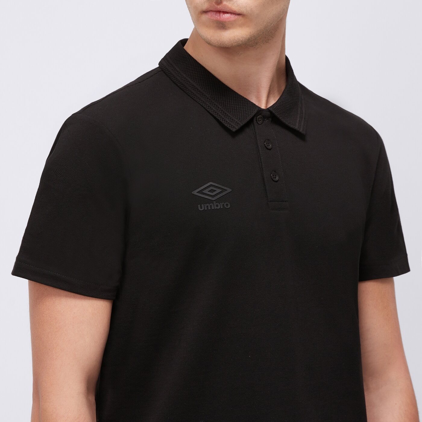 Koszulka polo męska UMBRO POLO ESS ul125pom90001 kolor czarny