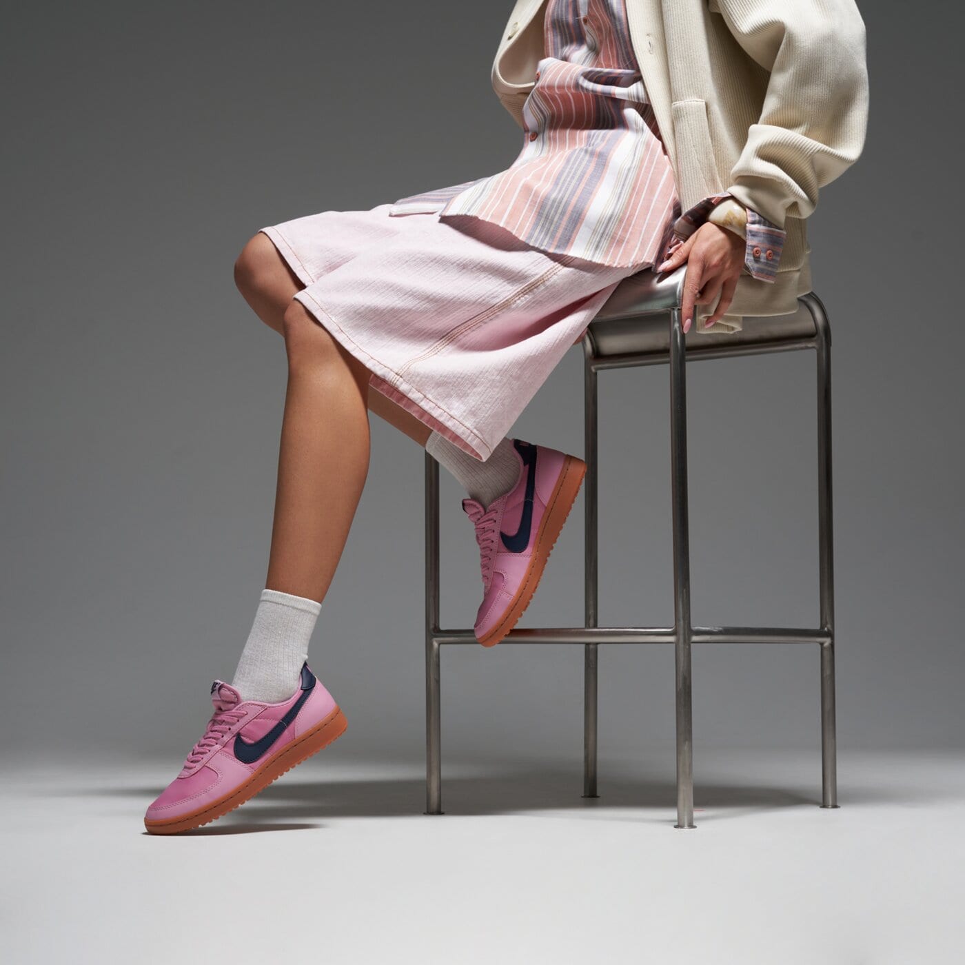 Buty sportowe damskie NIKE WMNS FIELD GENERAL fz5593-600 kolor różowy