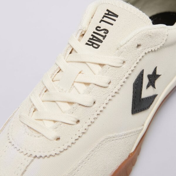Buty sportowe damskie CONVERSE RUN STAR TRAINER a08262c kolor kremowy