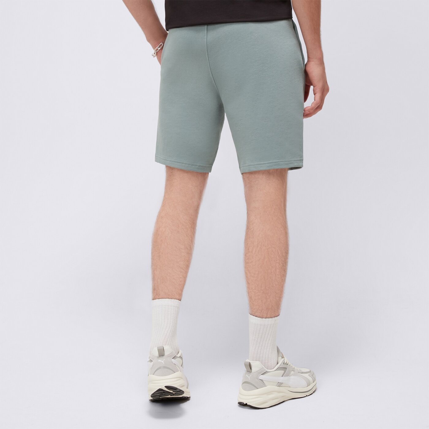 Spodenki męskie PUMA SZORTY ESS ELEVATED FT 68473030 kolor zielony