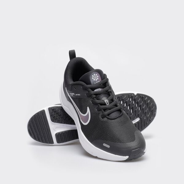 Buty do biegania dla dzieci NIKE DOWNSHIFTER 12 dm4194-003 kolor czarny