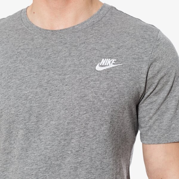 Koszulka męska NIKE T-SHIRT SS M NSW TEE CLUB EMBRD FTRA 827021-091 kolor szary
