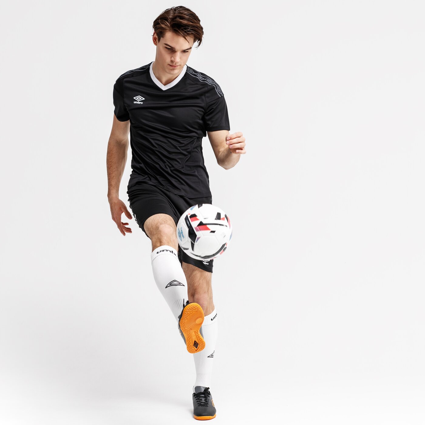 Koszulka męska UMBRO T-SHIRT SS LEGACY JERSEY SS 65209u-090 kolor czarny