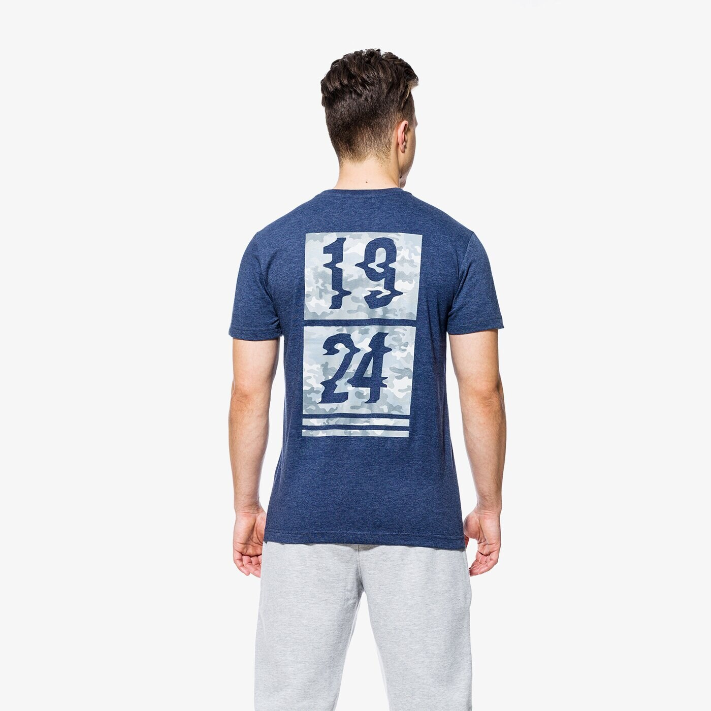 Koszulka męska UMBRO T-SHIRT SS DATE ul18tsm04002 kolor granatowy