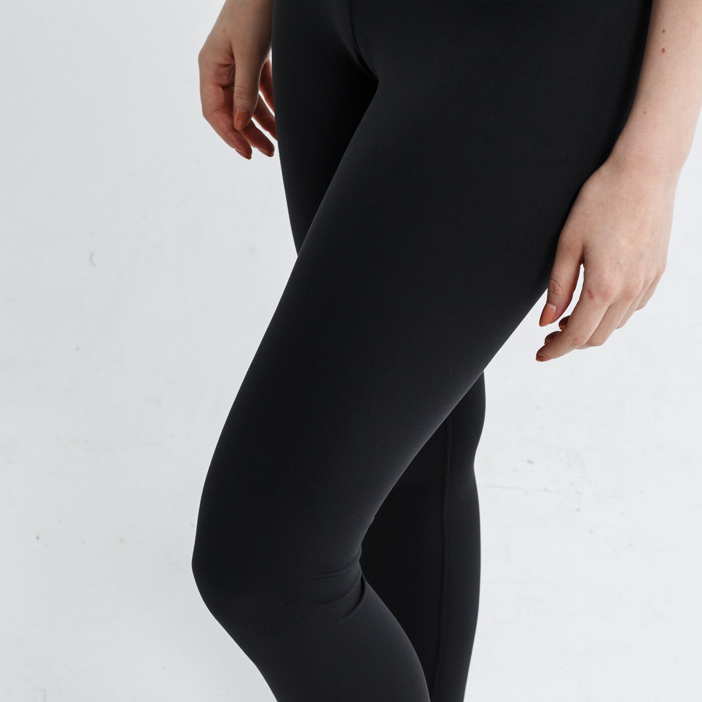 Spodnie dresowe damskie NIKE LEGGINGS W NK ALL-IN aj8827-010 kolor czarny