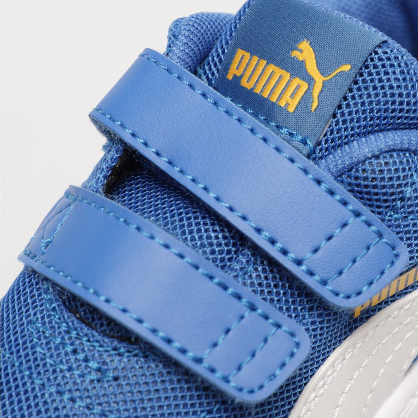 Buty dziecięce PUMA COURTFLEX V2 MESH V INF 371759 14 kolor niebieski