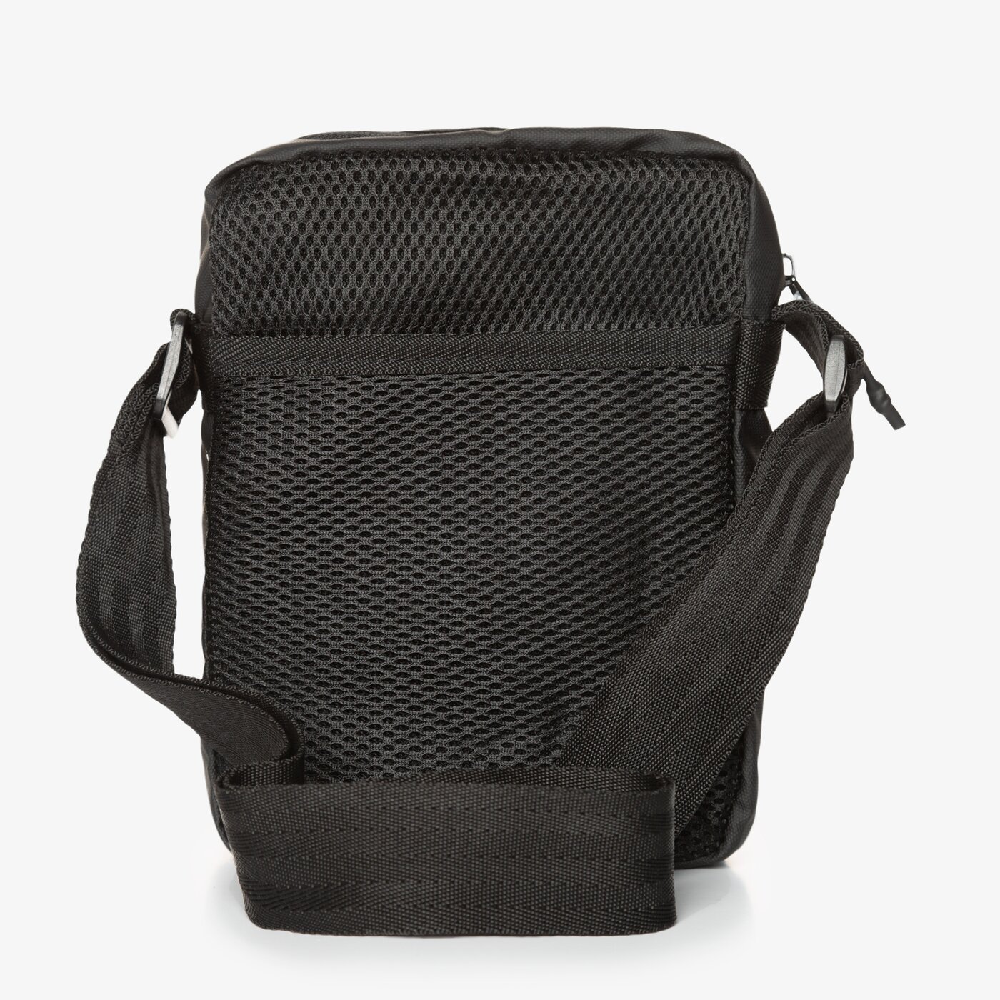 Torba sportowa damska UMBRO TOREBKA TECH TRAINING PI BAG 30821u-kk5 kolor czarny