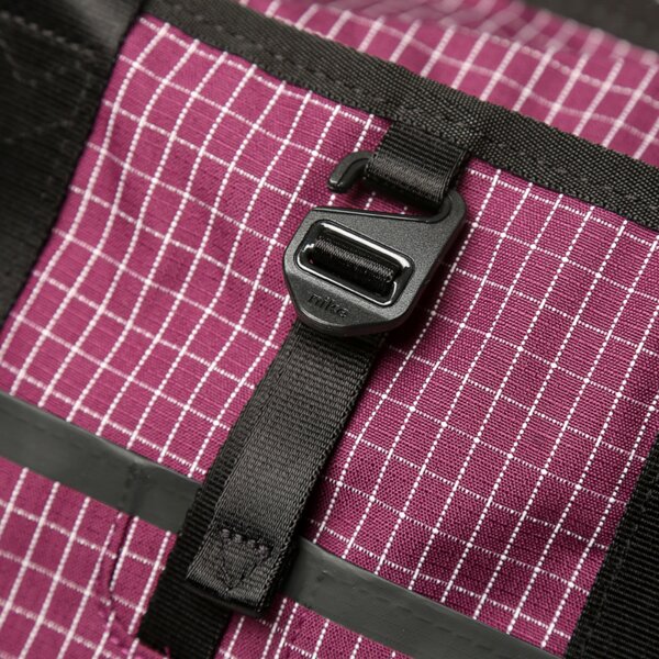 Torba sportowa damska NIKE TORBA KARST CASCADE TOTE ba5074551 kolor czarny