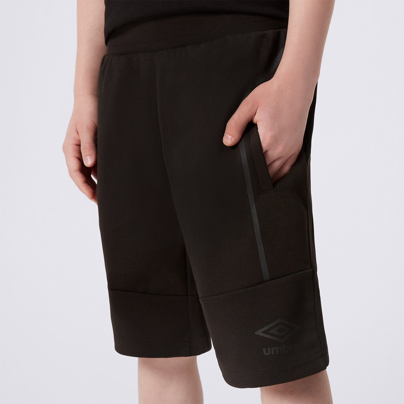 Spodenki dziecięce UMBRO SZORTY ORI JR ul125szmj0101 kolor czarny