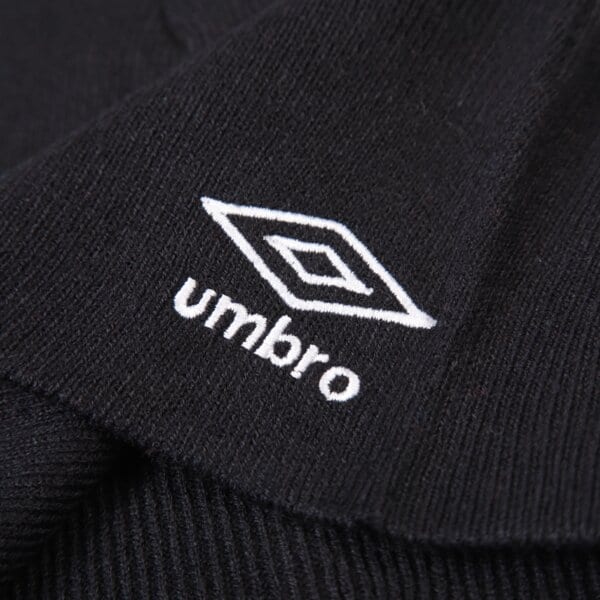 Czapka zimowa damska UMBRO CZAPKA BEANIE CZARNY 62594u060 kolor czarny