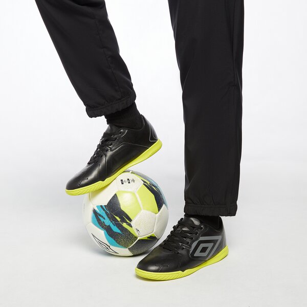 Buty piłkarskie męskie UMBRO TOCCO II LEAGUE IC 81751u-lee kolor czarny