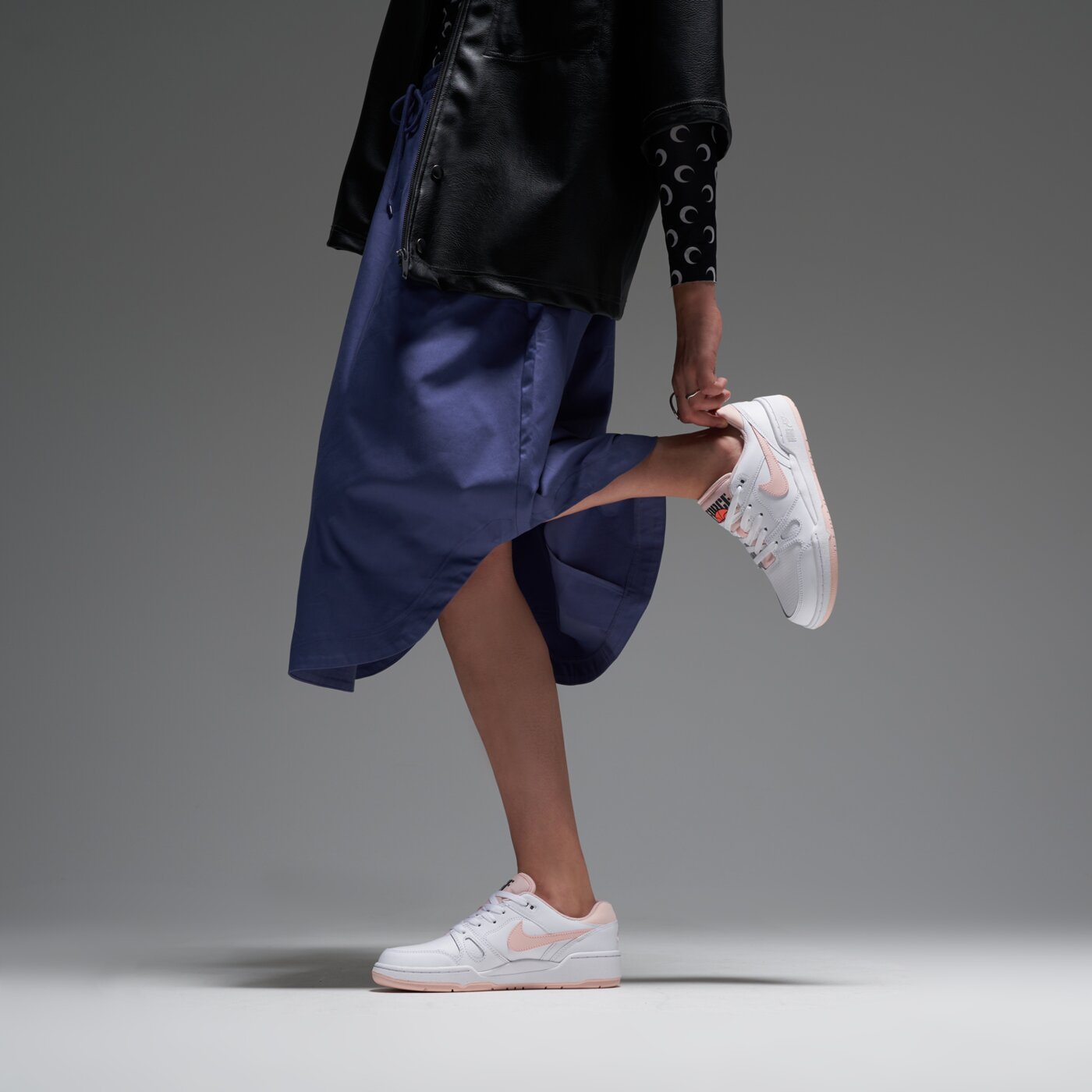 Buty dziecięce NIKE FULL FORCE LOW fv5929-107 kolor biały