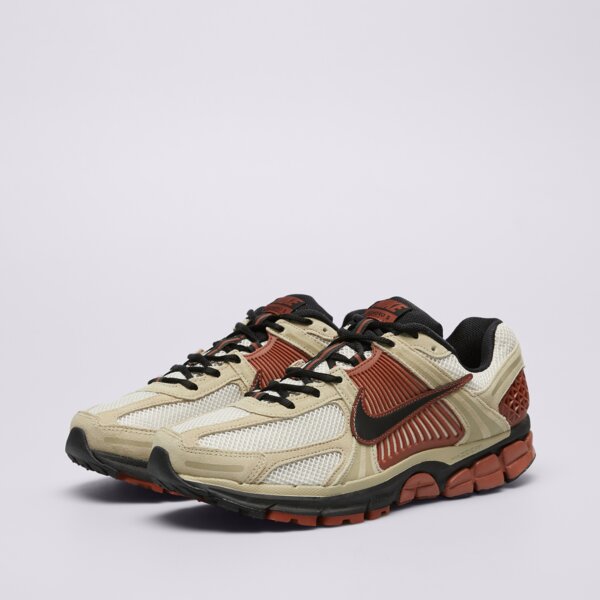 Buty sportowe męskie NIKE ZOOM VOMERO 5 hf1553-201 kolor beżowy