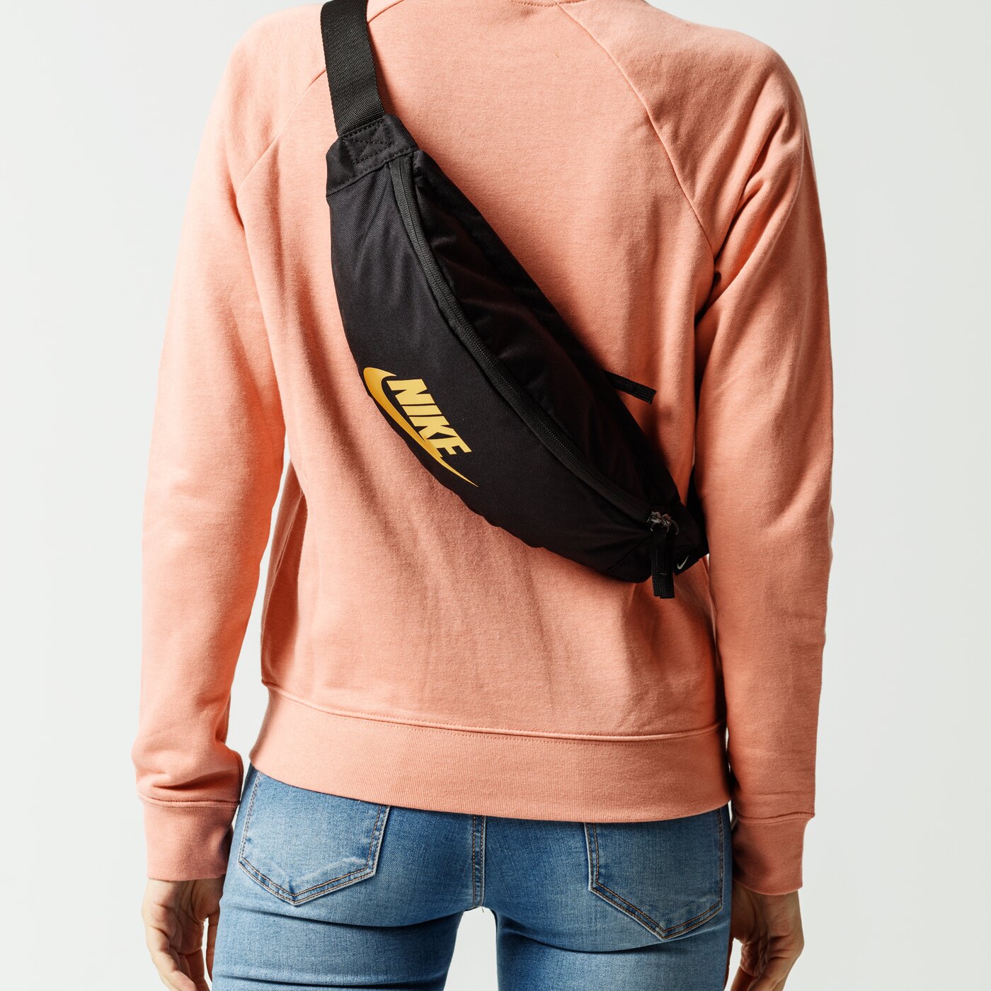 Nerka (saszetka na pas) damska sportowa NIKE NERKA SPORTSWEAR HERITAGE ba5750-011 kolor czarny