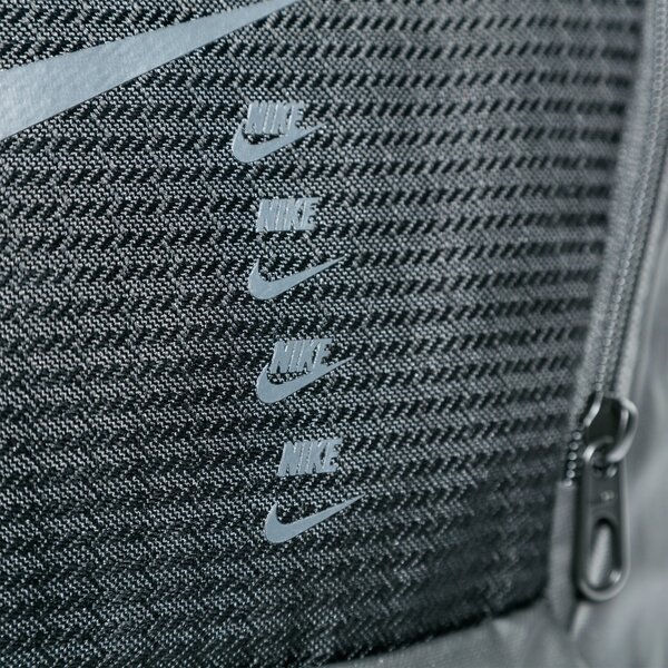 Torba sportowa damska NIKE TORBA BRASILIA 9.0 S cu1033-010 kolor czarny