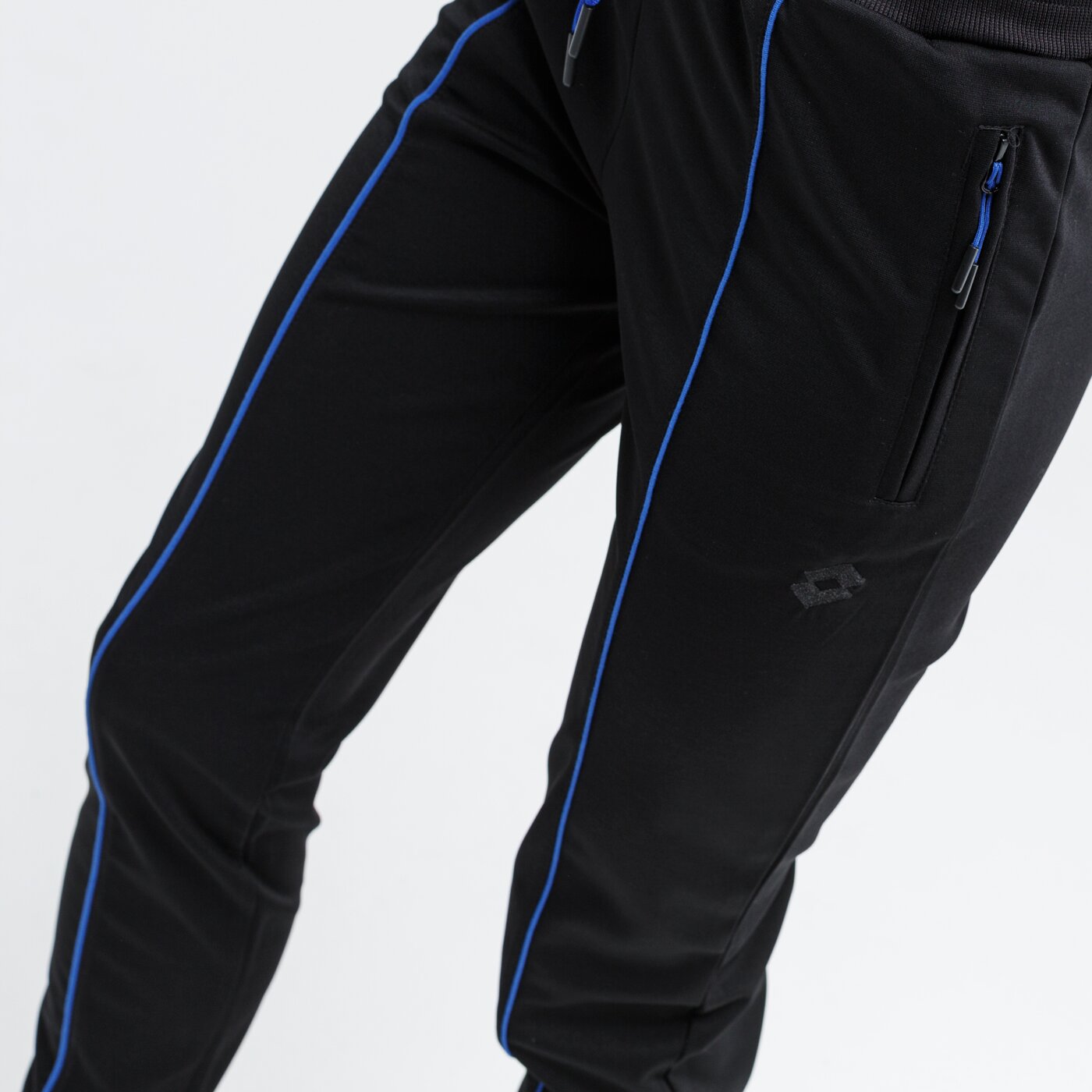 Spodnie dresowe damskie LOTTO SPODNIE MANJU lo39spd16001 kolor czarny