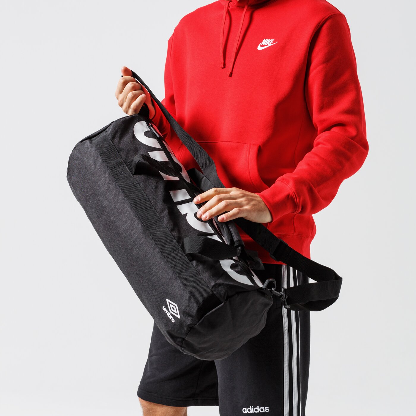 Torba sportowa damska UMBRO TORBA ASTON ul39tou50001 kolor czarny