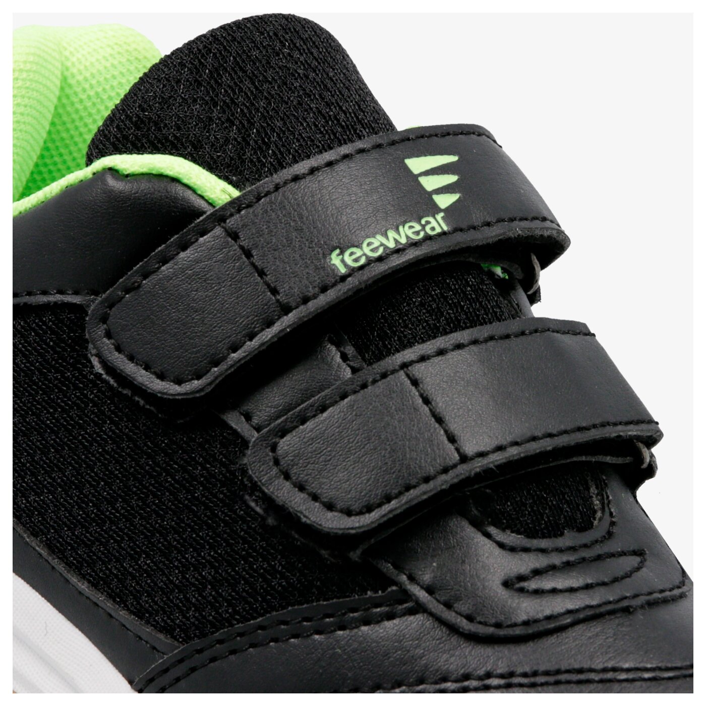 Buty treningowe dla dzieci FEEWEAR SCORE fwjkm218001 kolor czarny