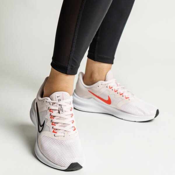 Buty do biegania damskie NIKE DOWNSHIFTER 11 cw3413-601 kolor beżowy
