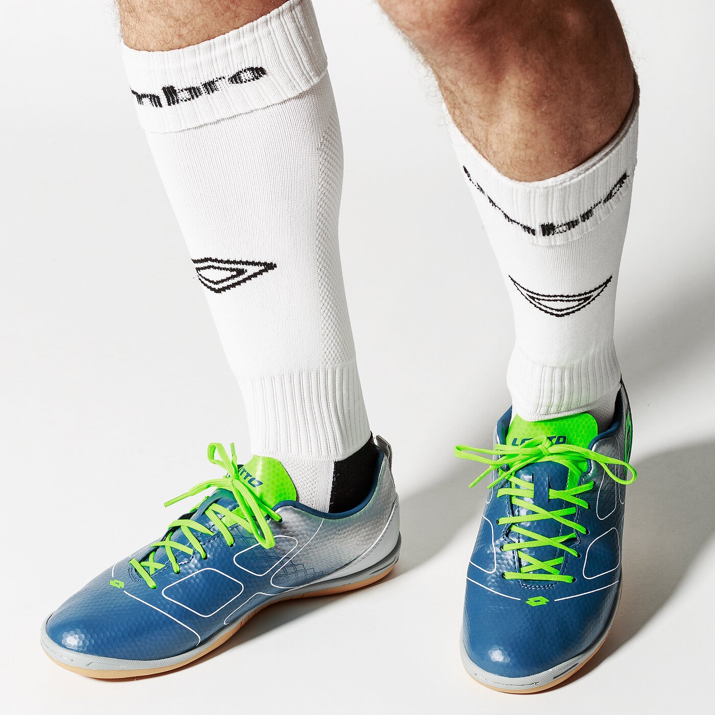 Buty piłkarskie męskie LOTTO MAESTRO 700 ID t6909 kolor niebieski