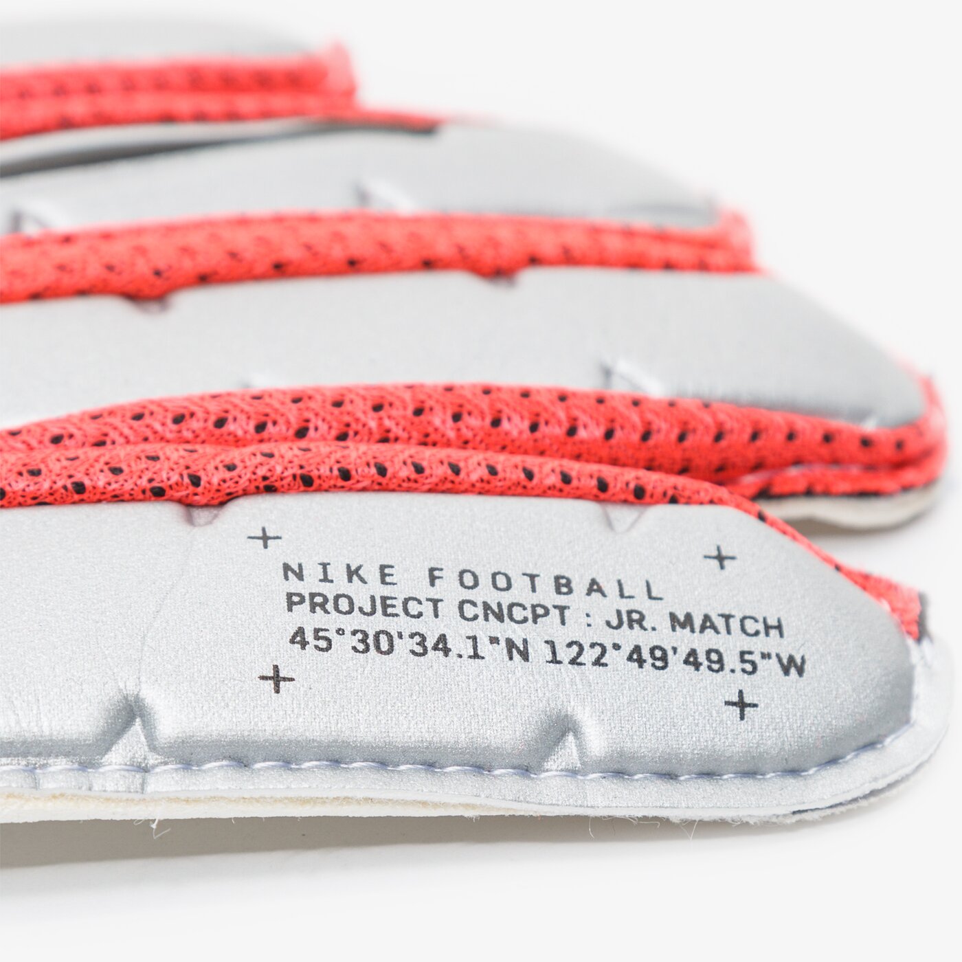 Dziecięce NIKE RĘKAWICE PIŁKARSKIE JR. MATCH GOALKEEPER gs3883-095 kolor szary